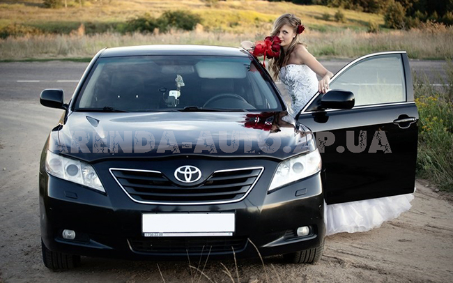 Аренда Toyota Camry 40 на свадьбу Запорожье