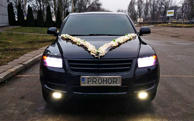 Аренда Volkswagen Touareg на свадьбу Запорожье